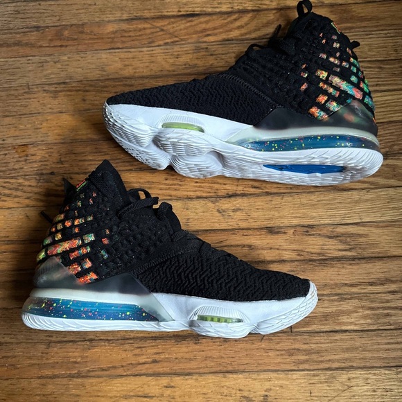 Lebron 17 James Gang - Picture 2 of 7